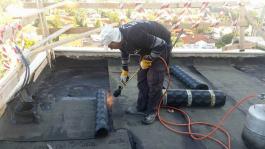 איטום מרפסת באמצעות יריעות ביטומניות - חברת "כתר איטום וזיפות גגות"